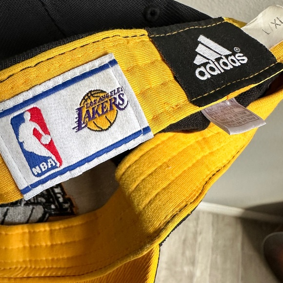 LOS ANGELES LAKERS Basketball Adidas Flexible Fit Hat Cap BLACK ON BLACK L/XL - Picture 9 of 9